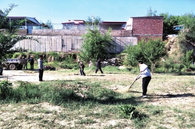 下足“繡花功”持續(xù)“出實招”——蘭州市城關(guān)區(qū)伏龍坪街道推進(jìn)農(nóng)村人居環(huán)境治理 措施硬有成效