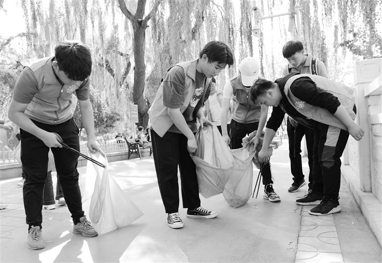 2020年度正能量環(huán)保衛(wèi)士評選落幕 蘭州理工大學(xué)環(huán)境保護協(xié)會當(dāng)選“全國十佳環(huán)保衛(wèi)士”