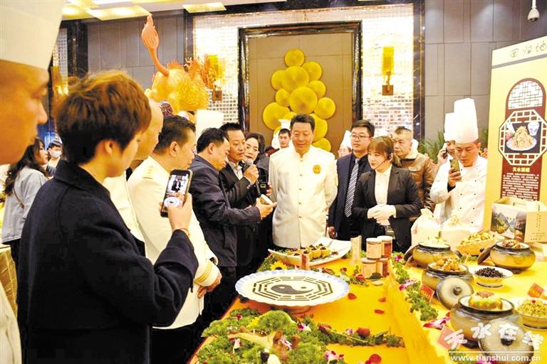 隴菜藝術(shù)盛典聚焦隴菜經(jīng)濟(jì)新成就——中國烹飪大師、甘肅省隴菜協(xié)會會長趙長安專訪