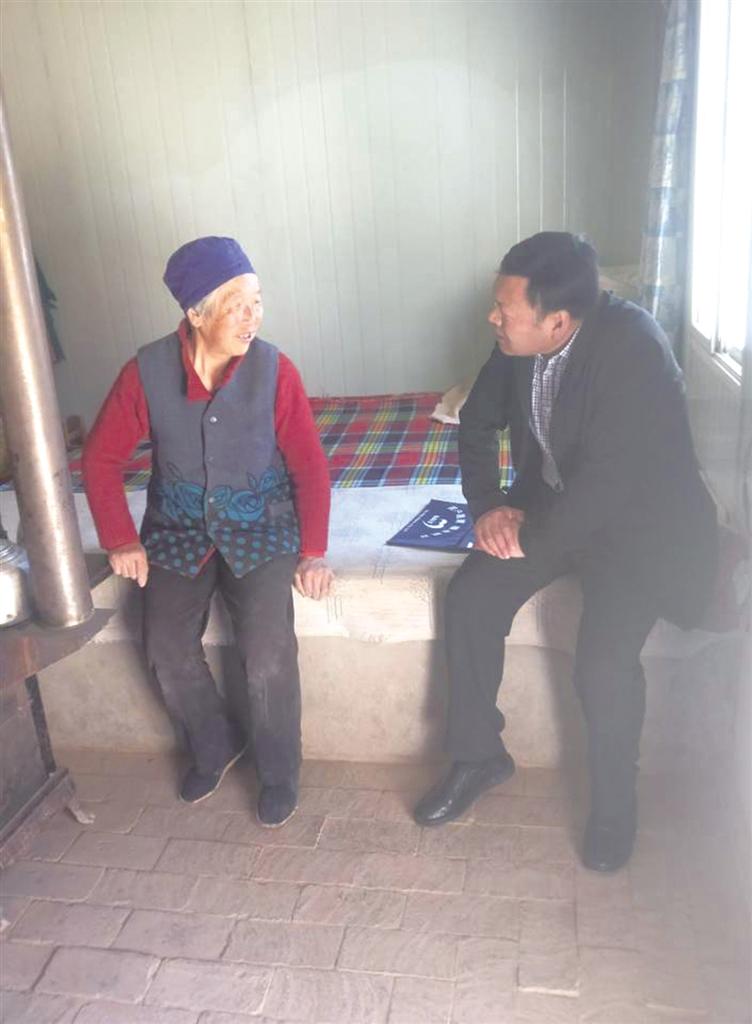 榆中縣扶貧開發(fā)辦公室黨組書記、主任王國福：建言獻(xiàn)策當(dāng)助手 沖鋒陷陣排頭兵