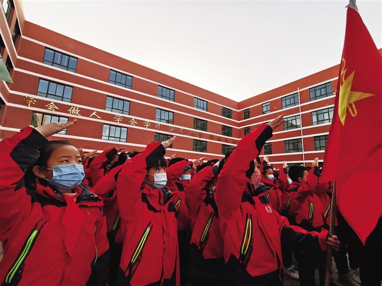 “犇”向新學期！來看蘭州娃的開學第一課