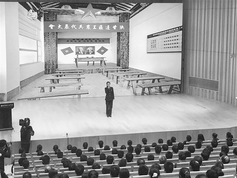 蘭州市開展“學(xué)黨史、頌黨恩、跟黨走”紅色文化進(jìn)校園活動(dòng)