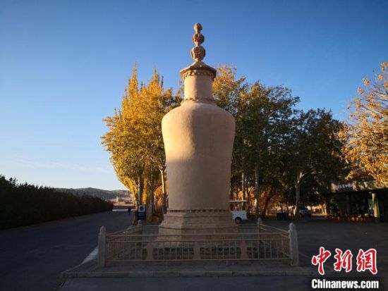 圖為2020年11月，沐浴在晨光中的莫高窟道士塔。(資料圖) 馮志軍 攝