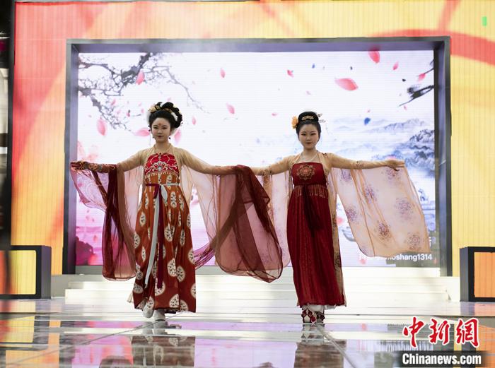 點(diǎn)擊進(jìn)入下一頁(yè)