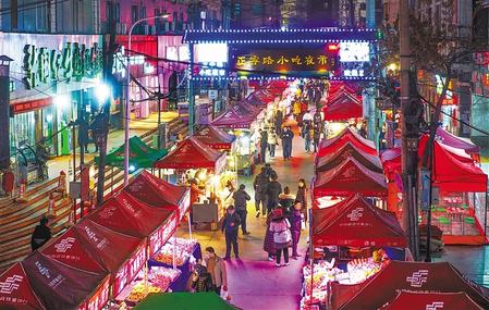 蘭州市城關區(qū)正寧路小吃夜市、南關民族風味一條街恢復營業(yè)