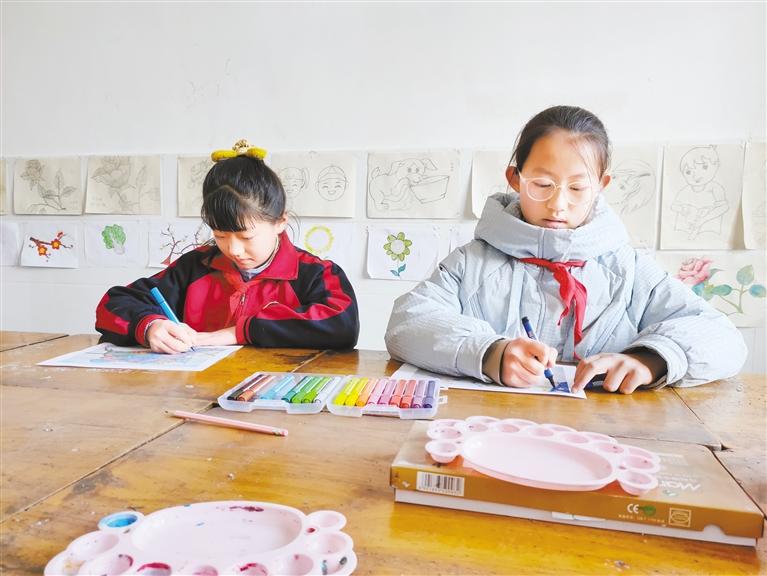 甘肅這兩名小朋友，被太空中亞平老師點(diǎn)了名