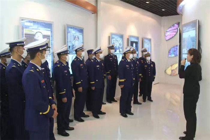 金昌市消防救援支隊同志們參觀市清廉教育基地.jpg