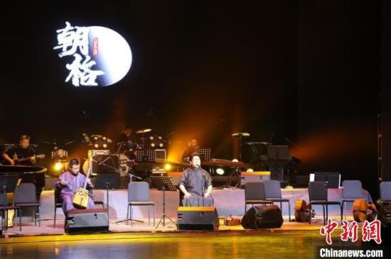 圖為甘肅本土原生態(tài)樂隊(duì)“朝格組合”在蘭州演出。(資料圖) 受訪人供圖