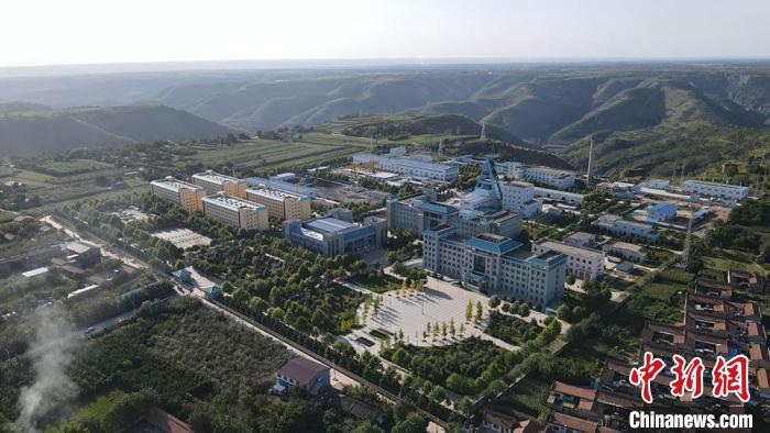 圖為華能正寧核桃峪煤礦廠區(qū)。(資料圖) 慶陽(yáng)市委宣傳部供圖