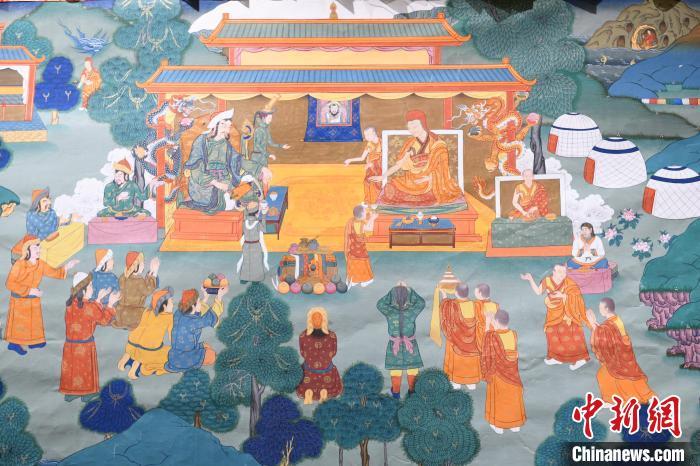 8月20日，在蘭州市博物館展出的大型歷史題材卷軸唐卡“涼州會盟”?！〈魑牟?攝