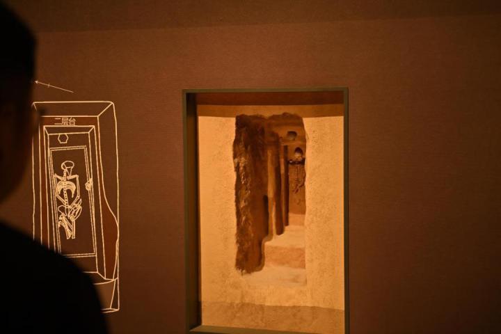 張家川縣馬家塬車輿博物館展陳的馬家塬遺址出土文物。李亞龍 攝